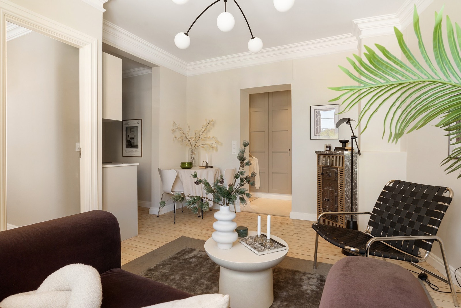 Koselig og lun stue med sjarm. Galleribilde