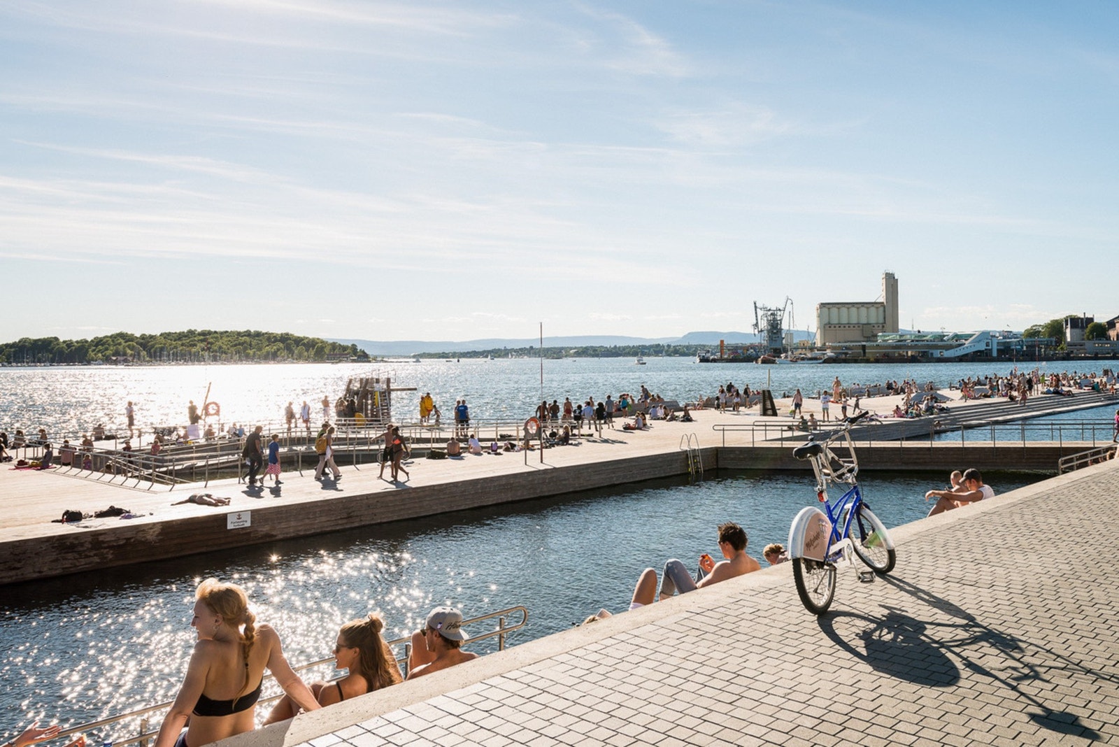 Tilgang på bademuligheter: Sørenga sjøbad ligger 10 minutters sykkeltur unna. Galleribilde