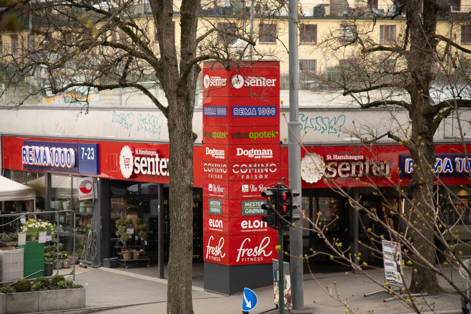 St.hanshaugen senteret ligger kun 3 min fra leiligheten. Galleribilde