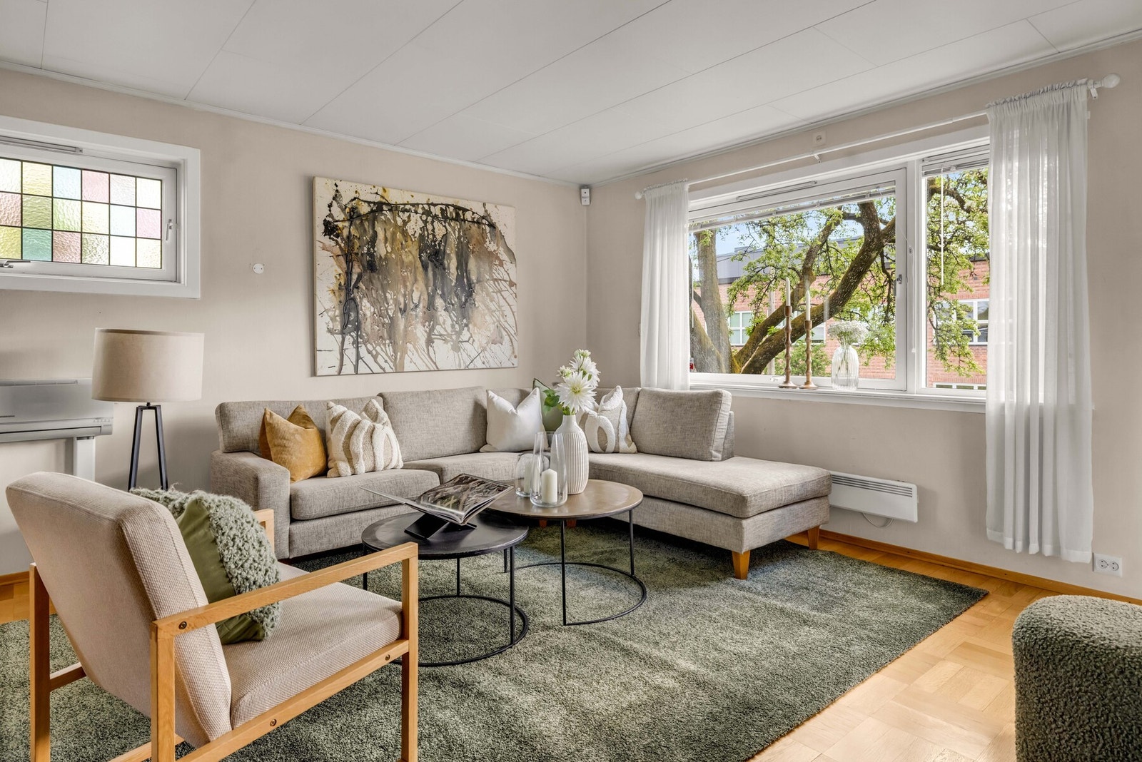 To stuer gjør det enkelt å innrede med ulike soner for både egentid og sosialt samvær. Galleribilde