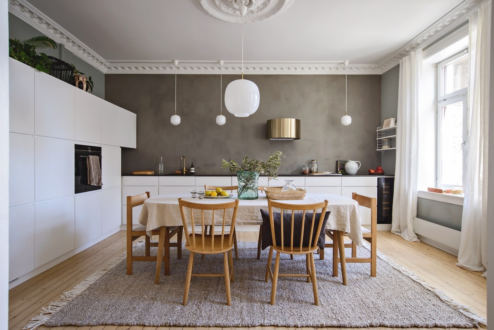 Leiligheten har et moderne preg og har gjennomgått flere oppgraderinger. Galleribilde