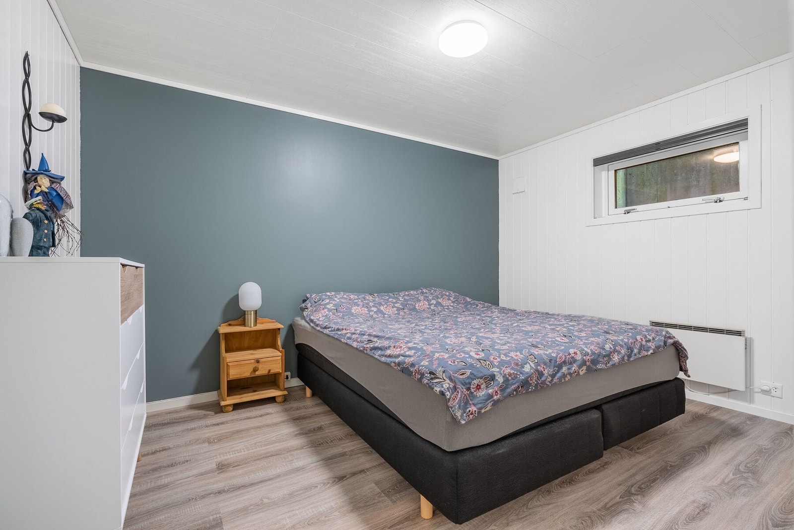 Hovedsoverom med plass til dobbeltseng Galleribilde