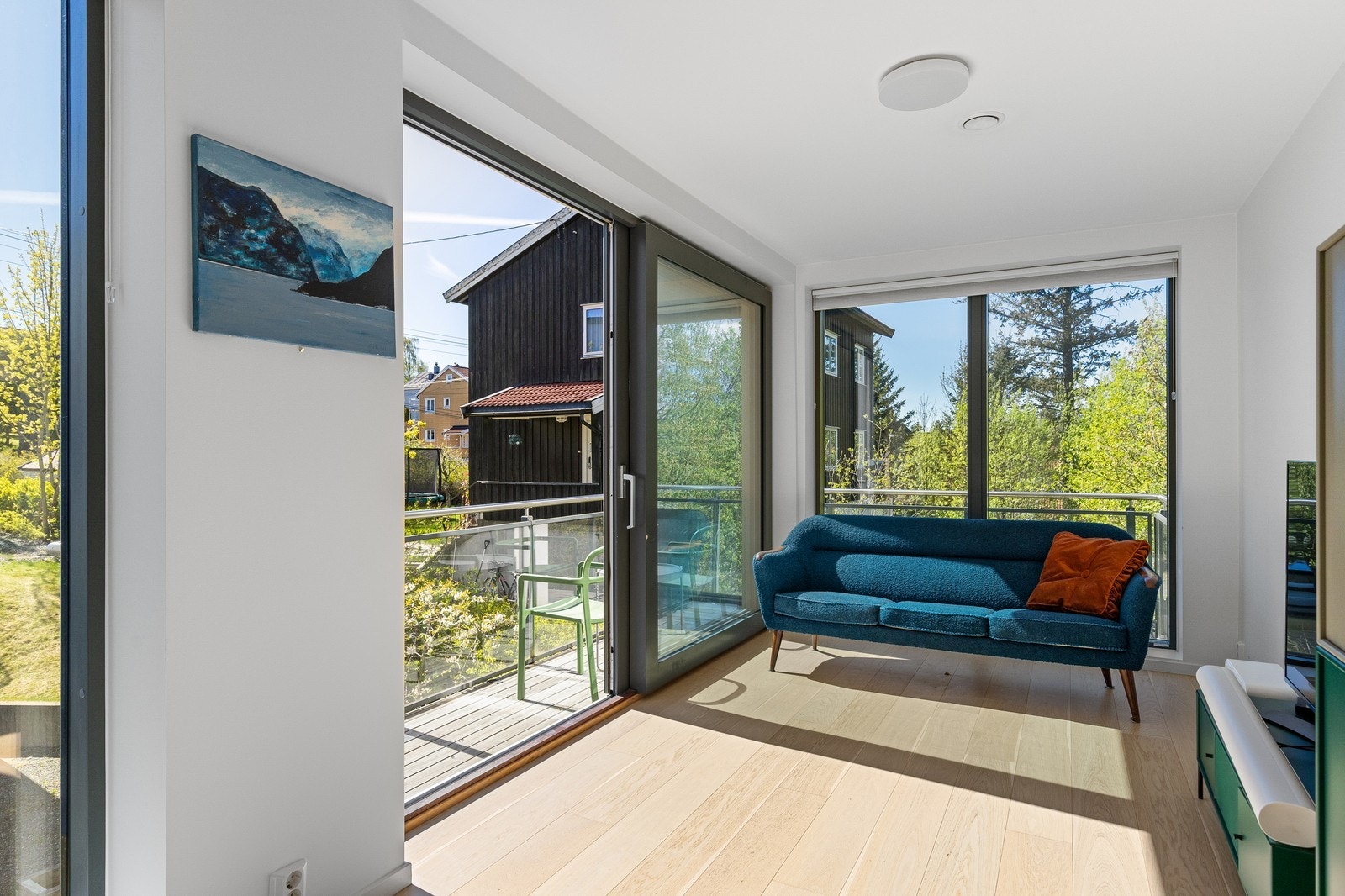 Her er det god plass til en sofagruppe og TV. Galleribilde