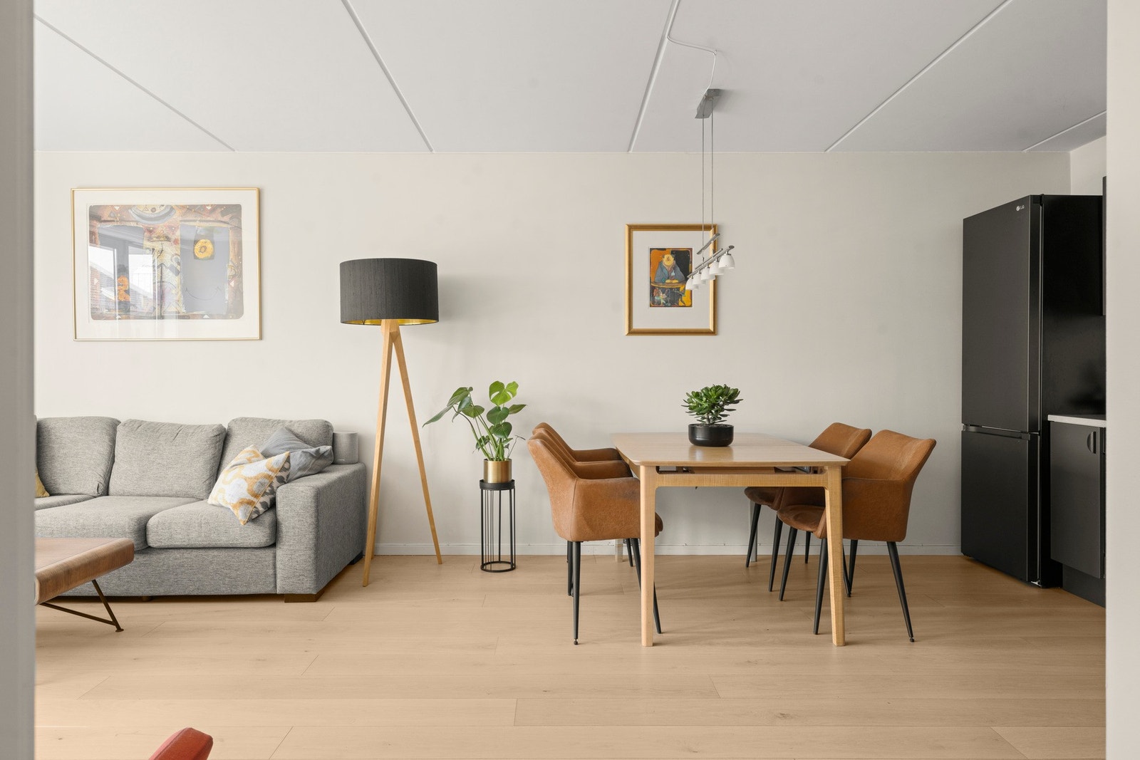 Moderne og urban stil med varme detaljer Galleribilde