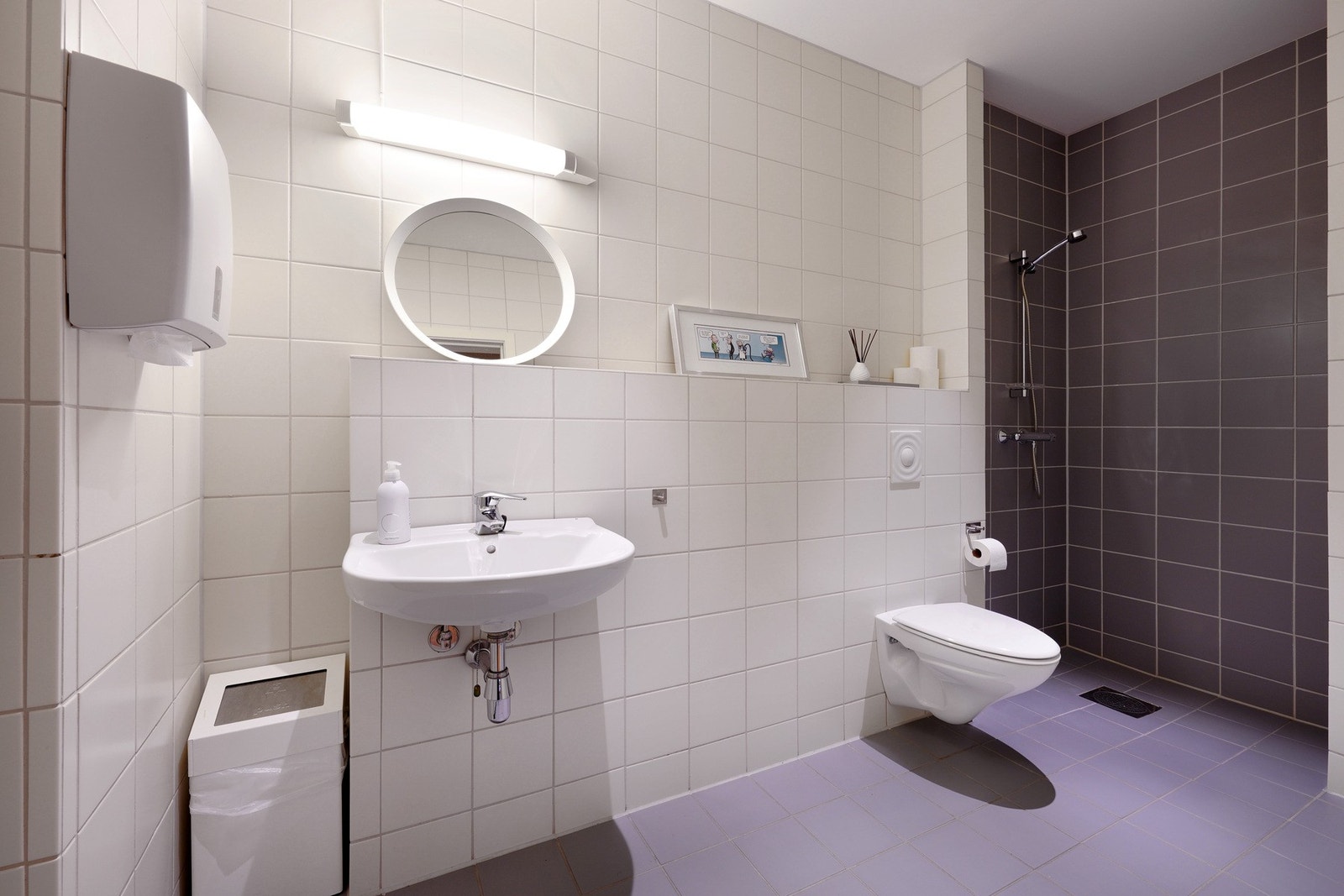 Seksjonen har per i dag ett bad, men fremtidig løsning er tegnet inn med to bad og separat vaskerom. Galleribilde