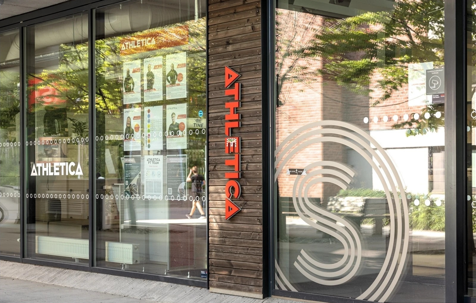 Populære Athletica er kun en kort spasertur fra leiligheten. Galleribilde