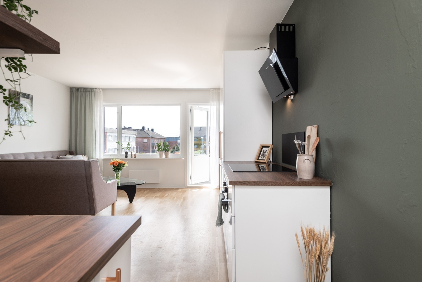Malte vegger og tak med et rustikk utrykk. Galleribilde