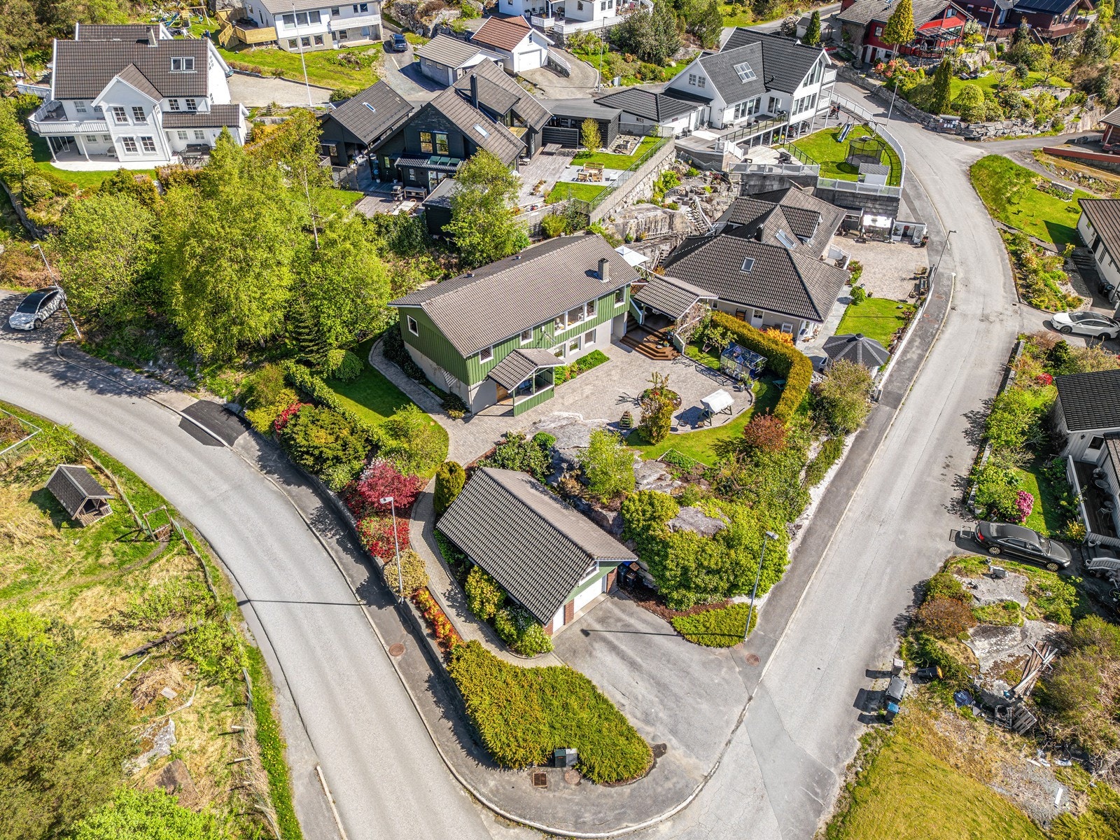Tomten fremstår velstelt Galleribilde
