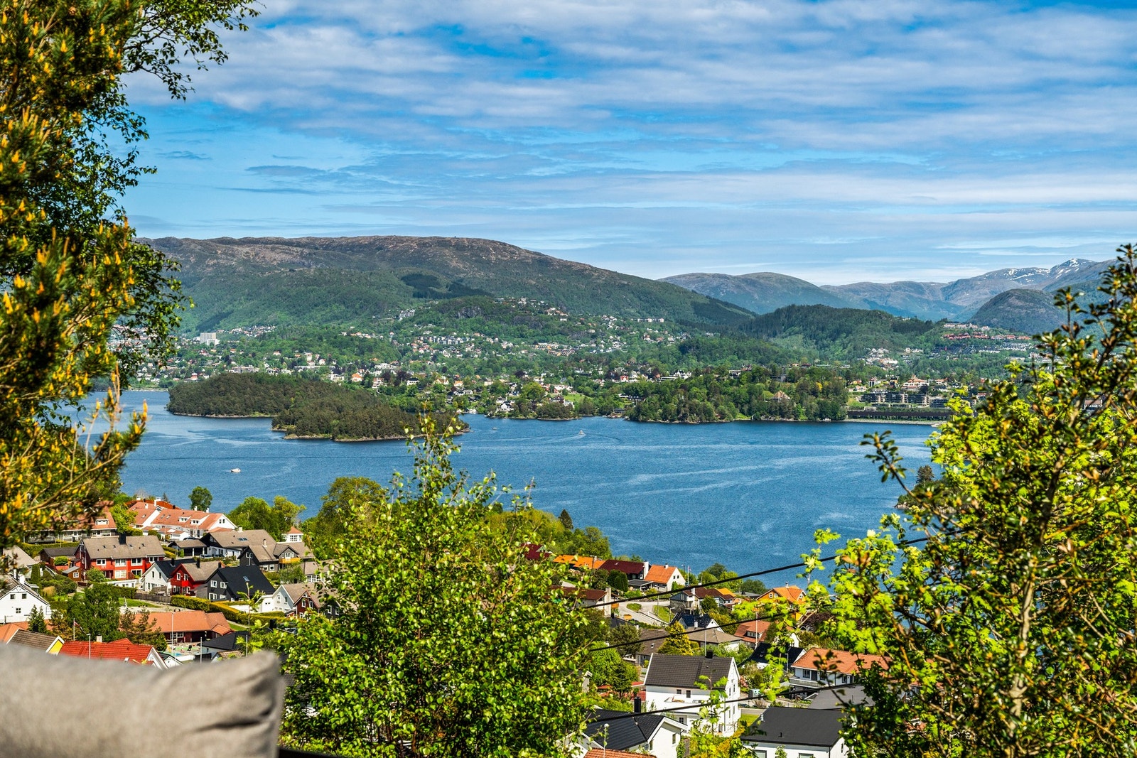 Fra flere rom har du en nydelig sjøutsikt. Galleribilde