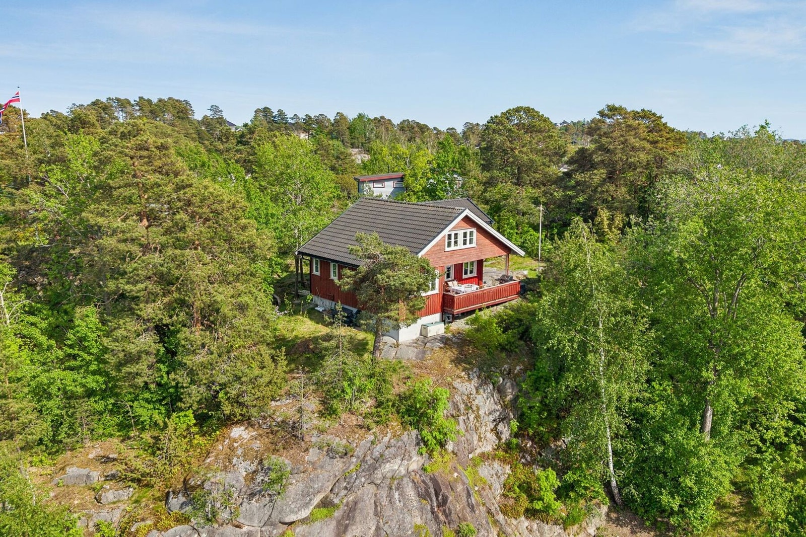 Beliggenheten er høy og ligger fint plassert på fjellet. Galleribilde