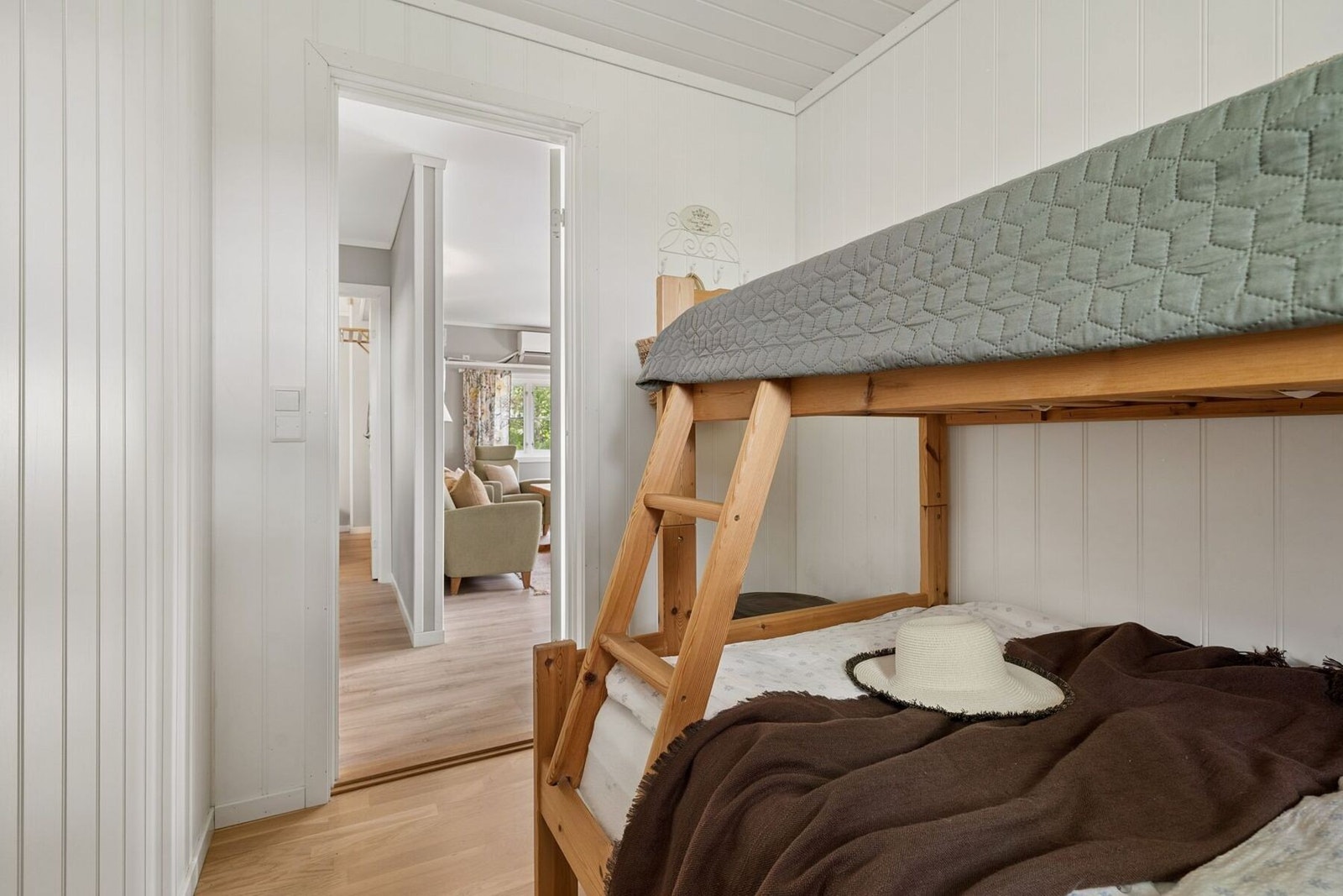 Er koselig rom for de små like ved familiens stue. Galleribilde