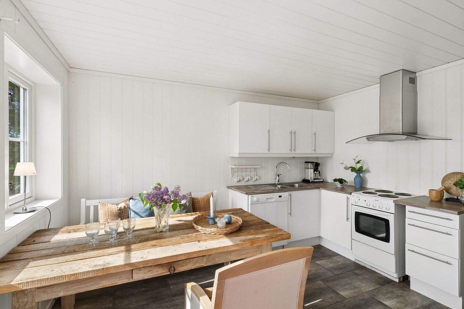 God plass til å samle familien rundt spisebordet. Galleribilde