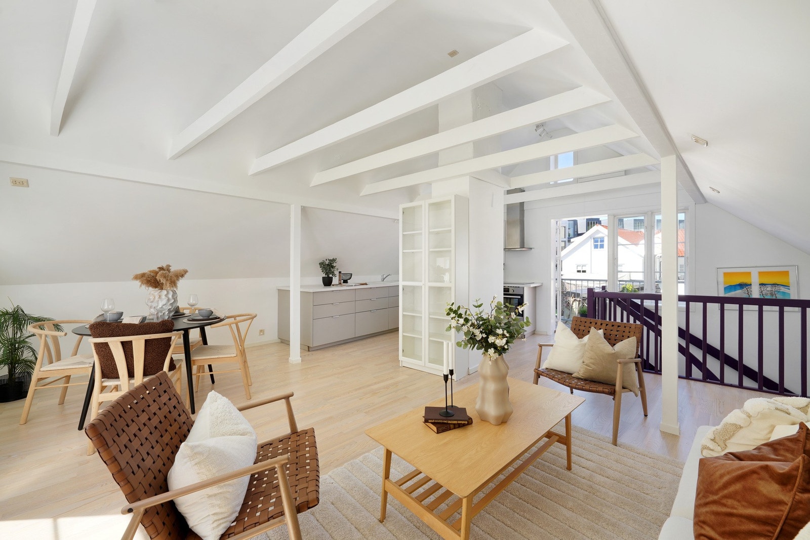 God plass til både sittegruppe og spisebord her. Galleribilde
