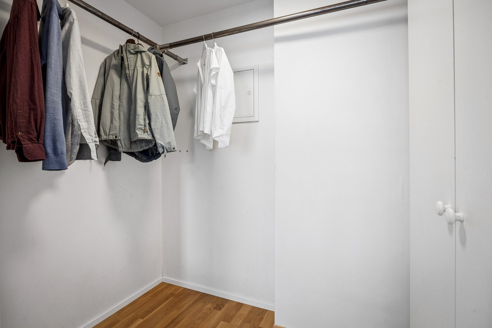 Innvendig bod/walk-in. Galleribilde