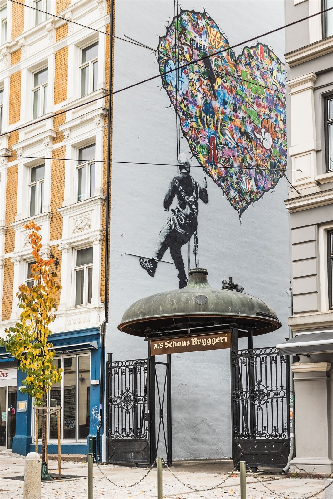 Ved Schous Plass finner du det karakteristiske Schous Bryggeri. Et levende område med en unik kombinasjon av historie og urbant byliv Galleribilde