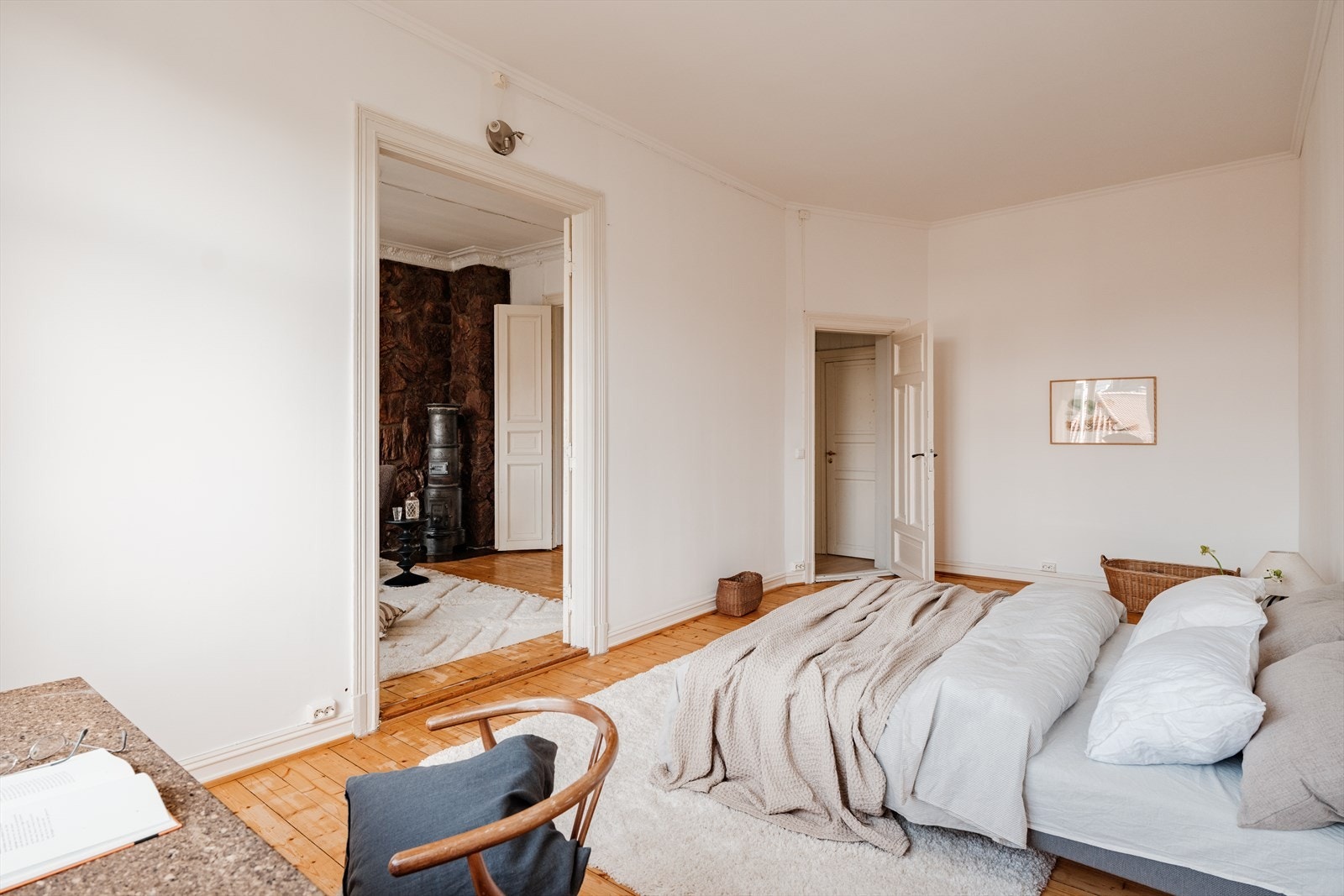 Adkomst til soverommet direkte fra stuen og fra entréen. Galleribilde
