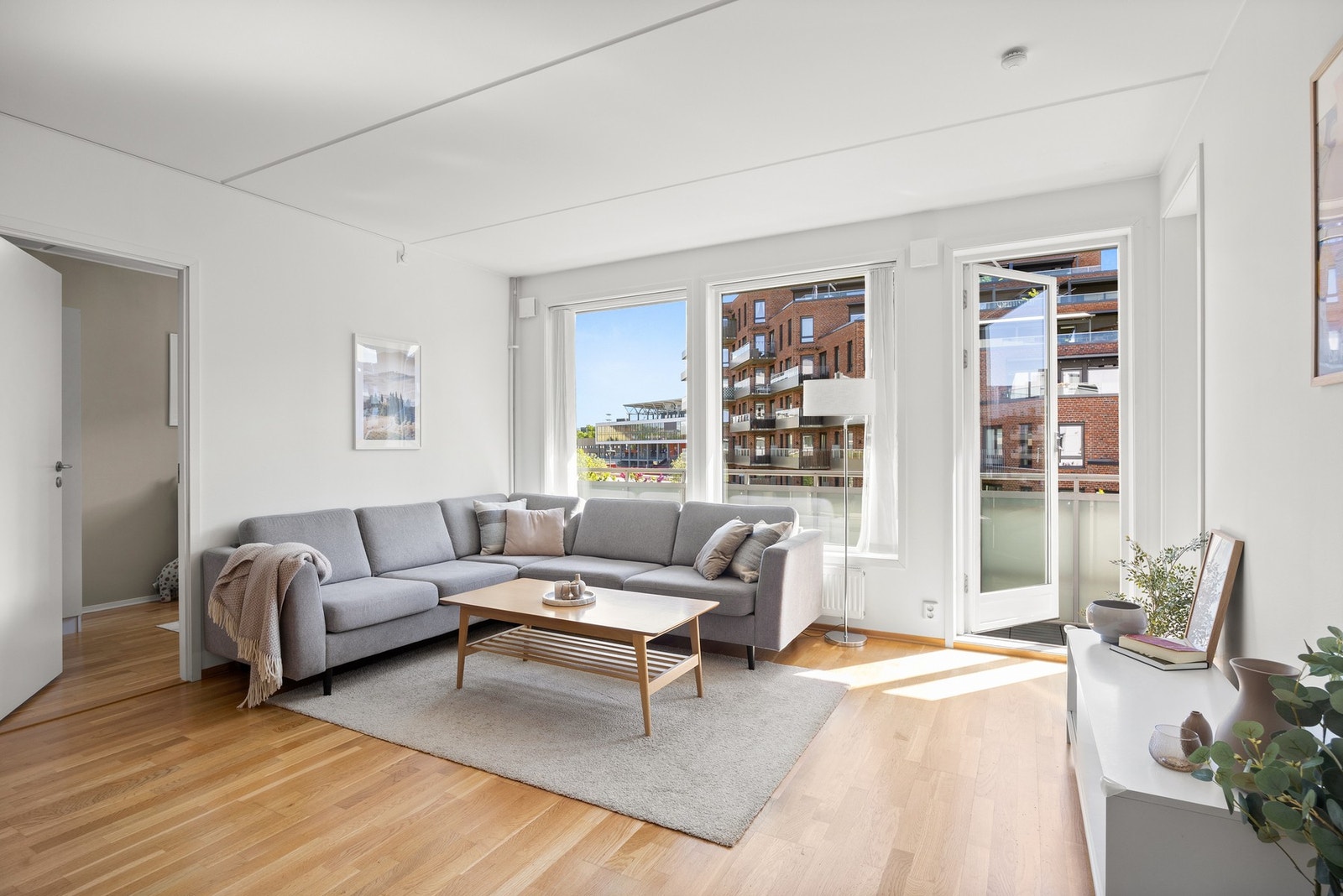 Fra stuen er det adkomst til soverom 2. Galleribilde