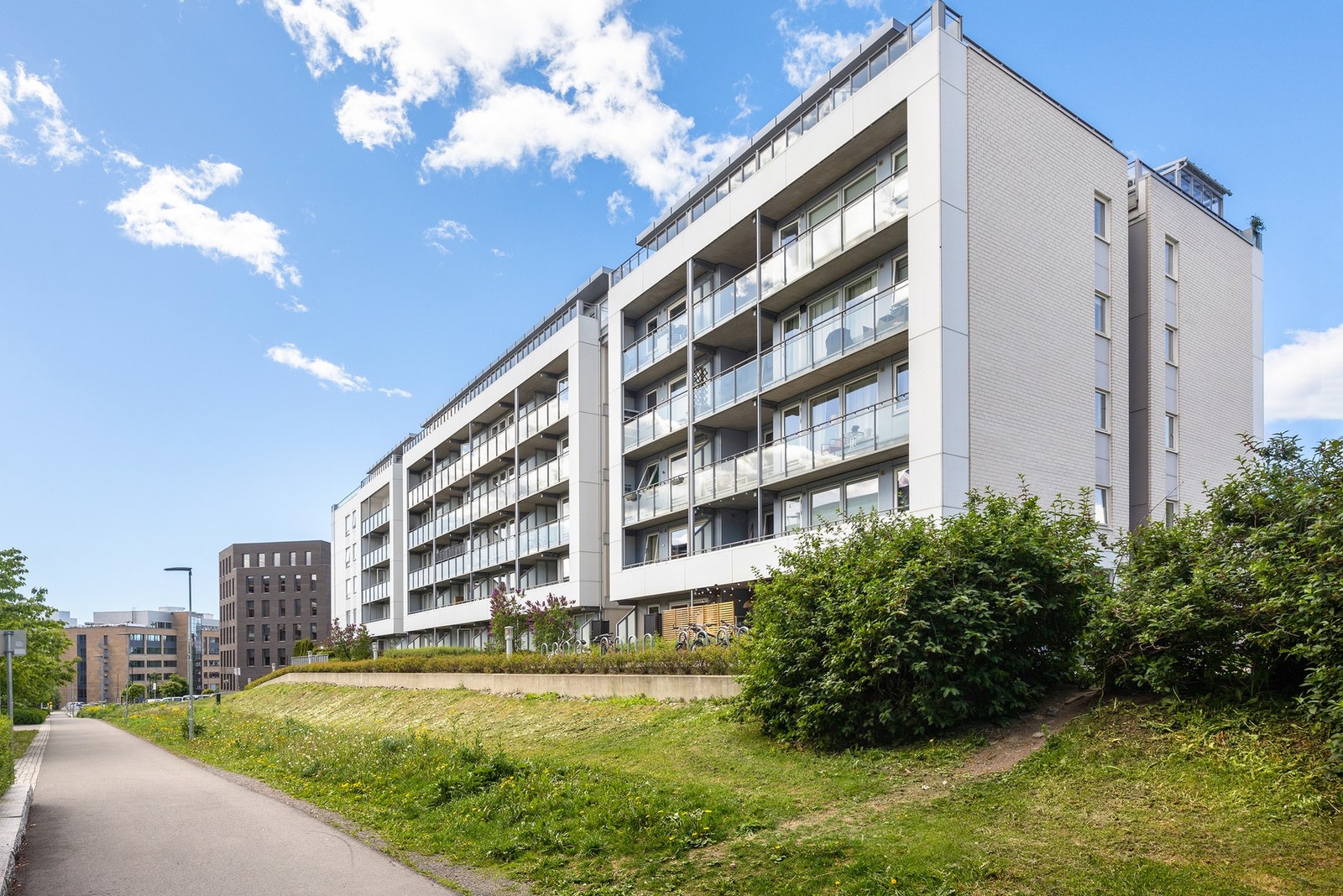 Innspurten 4A har en flott intern beliggenhet på Valle Hovin. Galleribilde