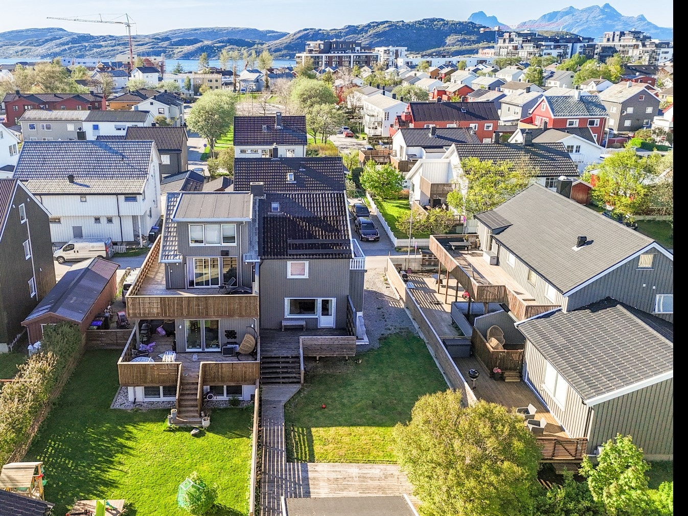 Boligen ligger svært sentralt i byen med gangavstand til sentrum og flyplassen Galleribilde