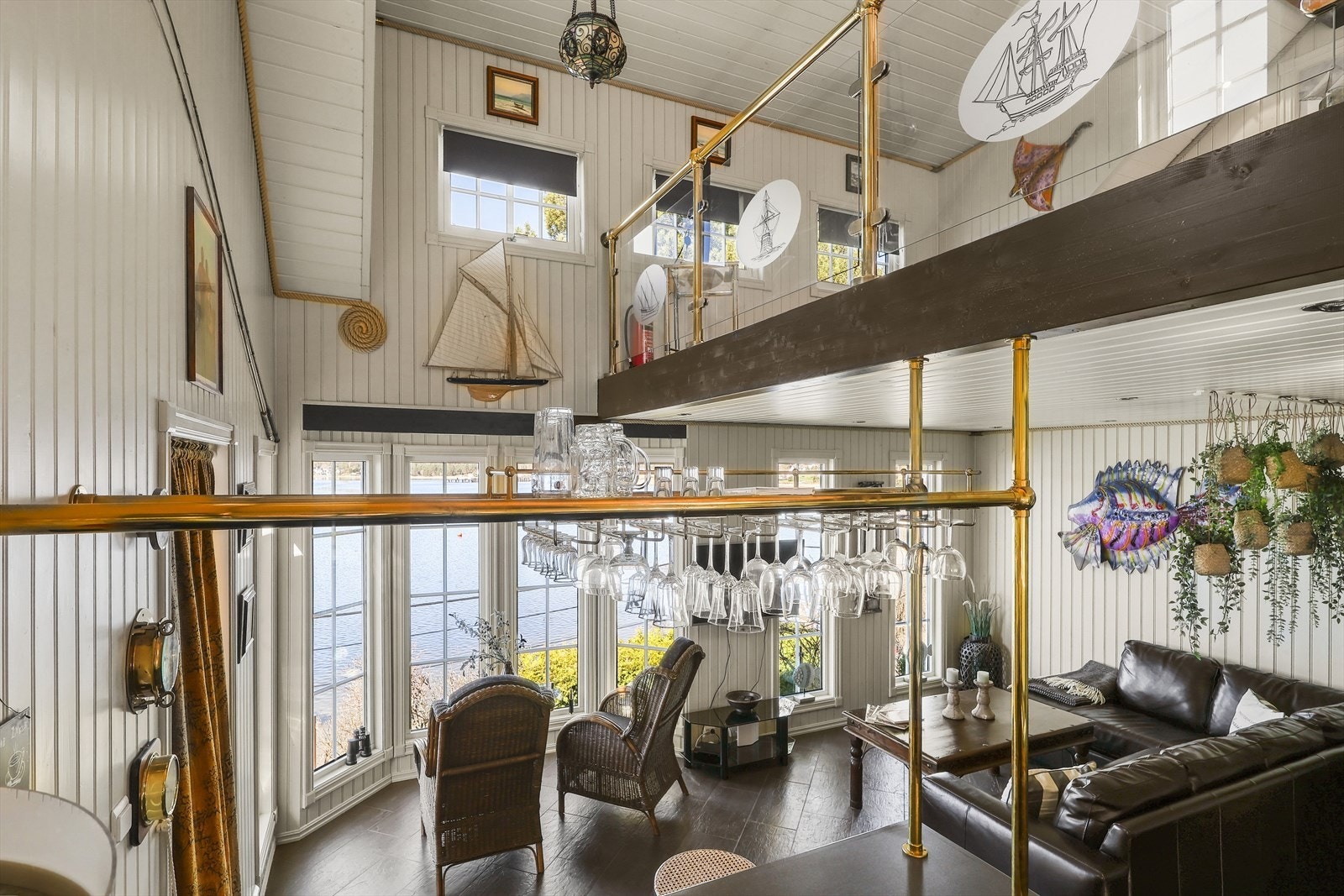Sovehems over stuen Galleribilde