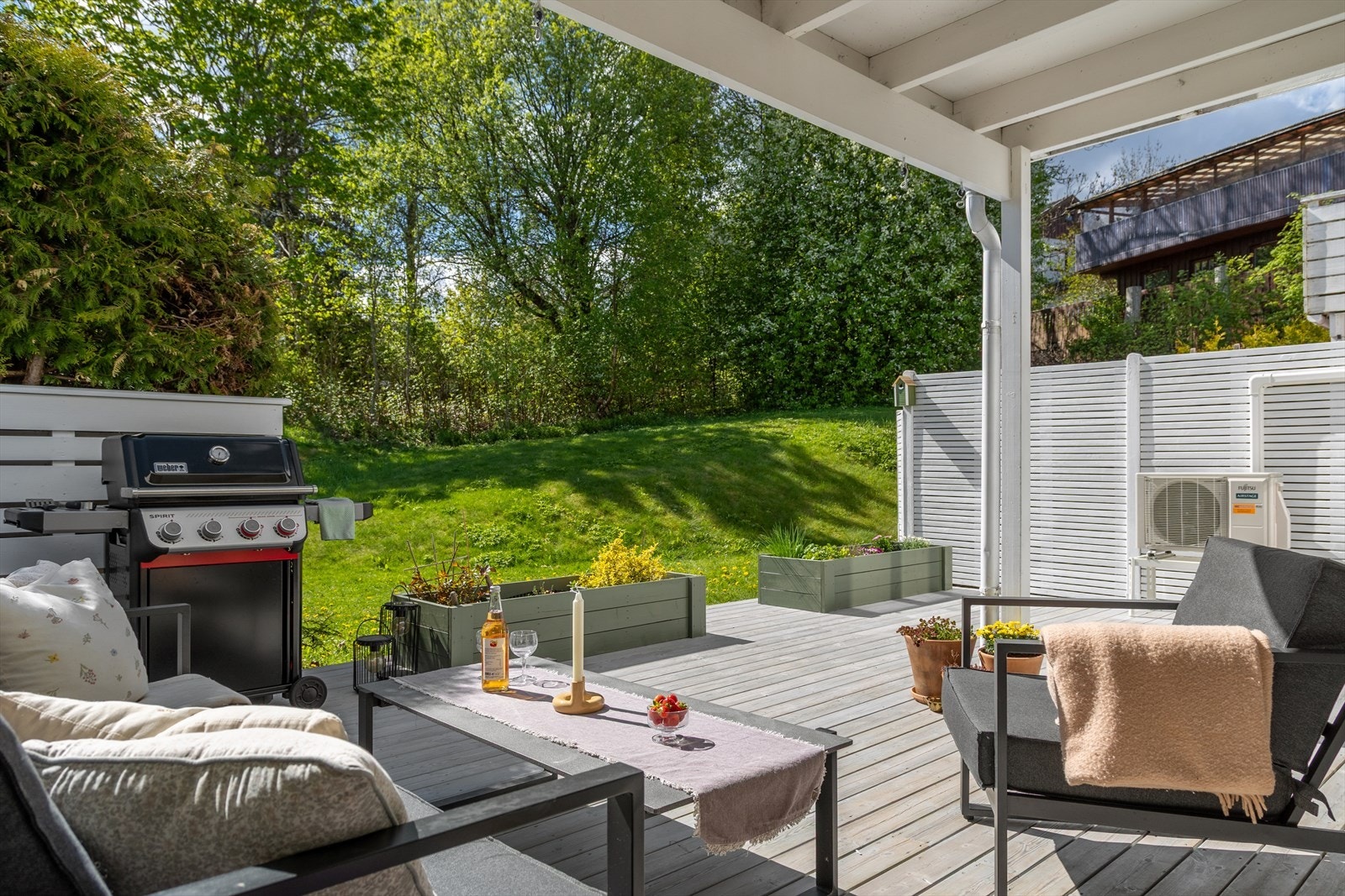 Her får du en idyllisk sørvendt terrasse på hele 33m² Galleribilde