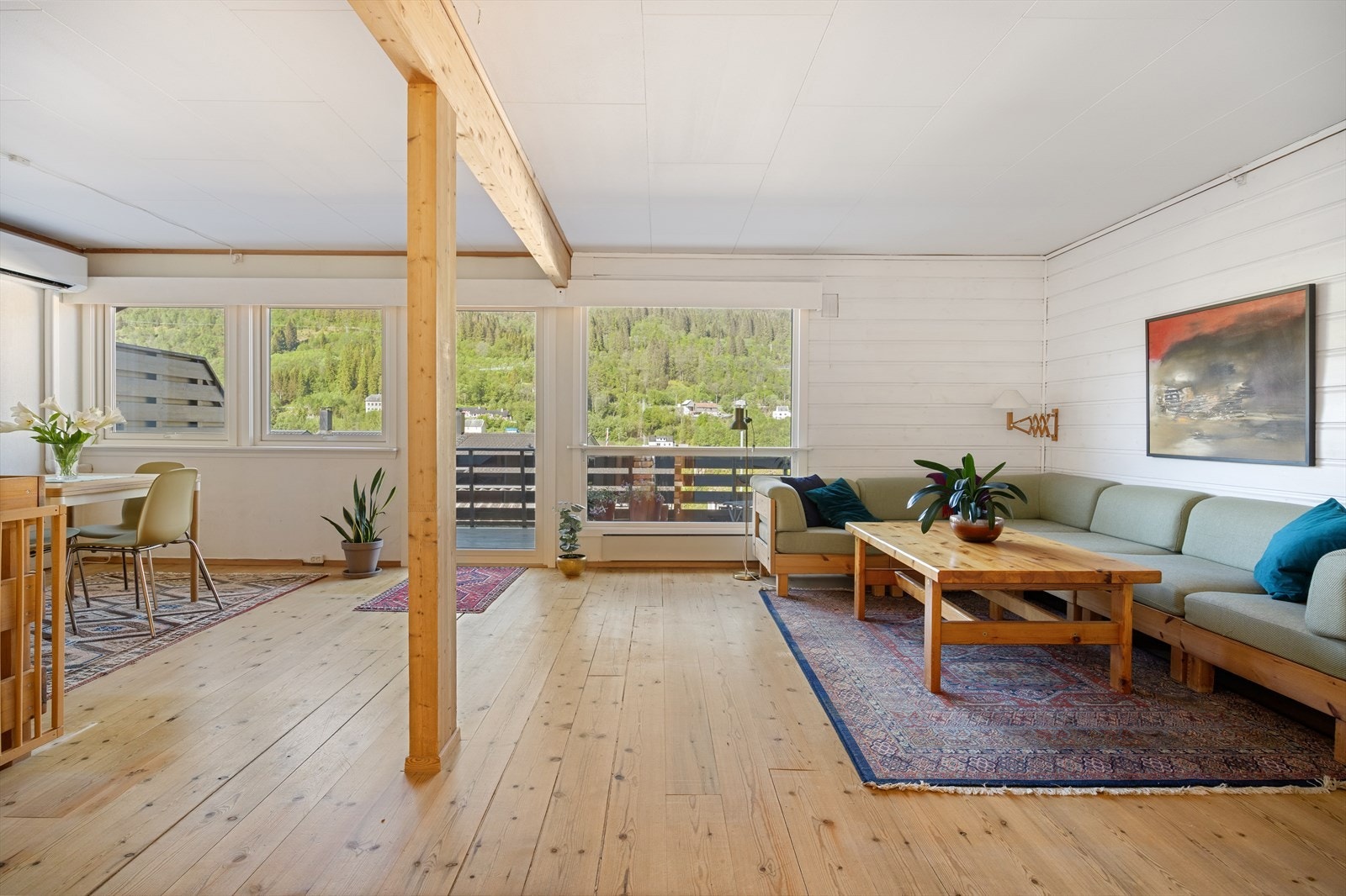 Lys og trivelig stue Galleribilde