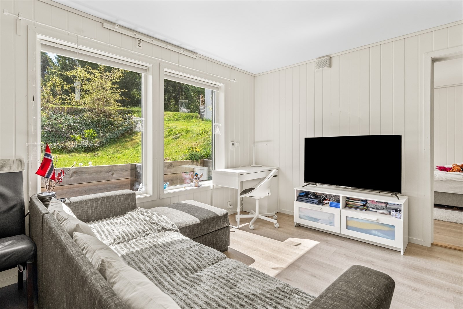 Her har du god plass til en større sofagruppe! Galleribilde
