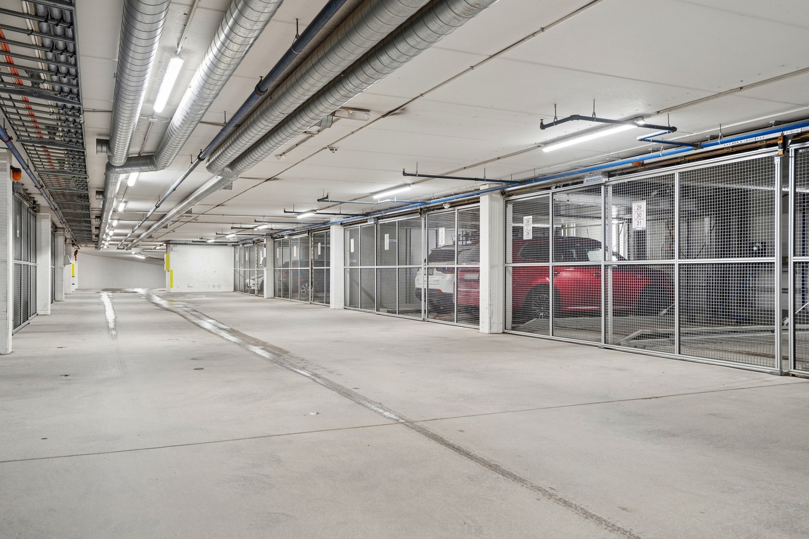 Det medfølger én fast plass i bilheis i felles garasjeanlegg. Galleribilde