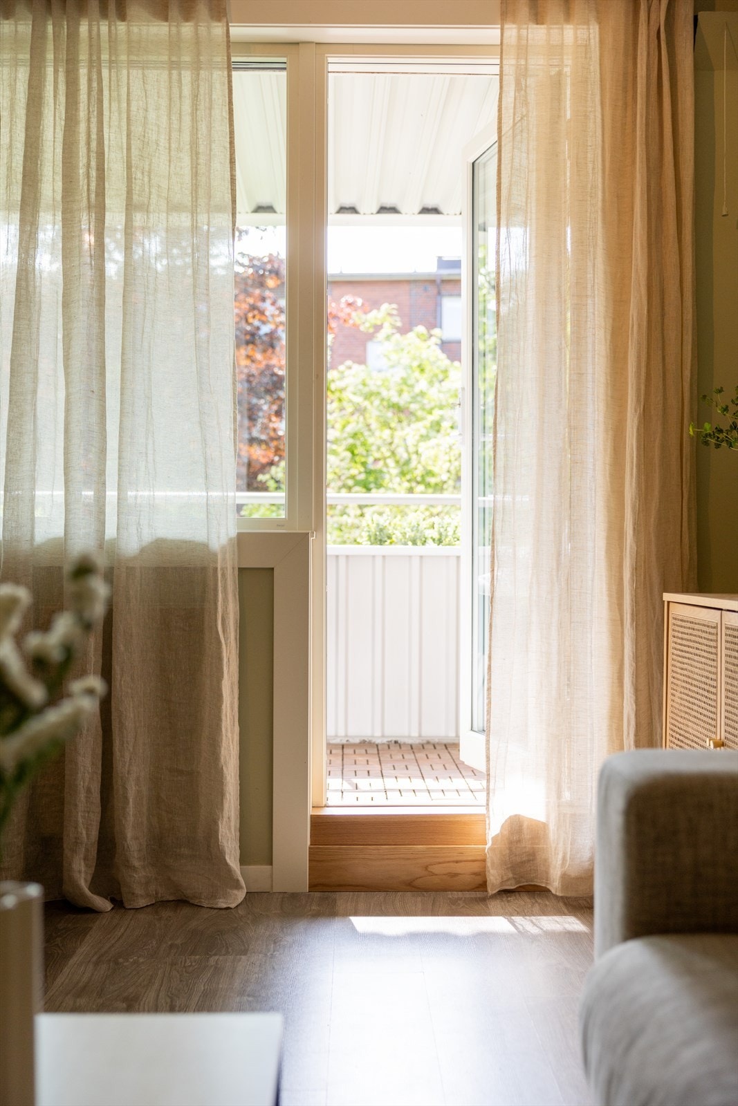 Fra stuen er det utgang til en herlig sydvestvendt balkong på 8 m². Galleribilde