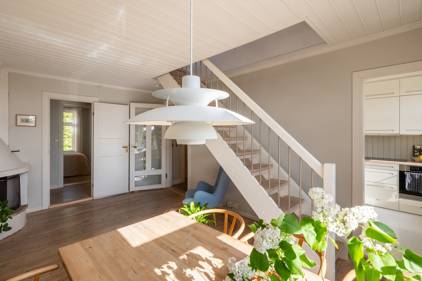 Leiligheten har en delikat fargepalett og tilbyr en perfekt balanse mellom klassisk sjarm og moderne komfort. Galleribilde
