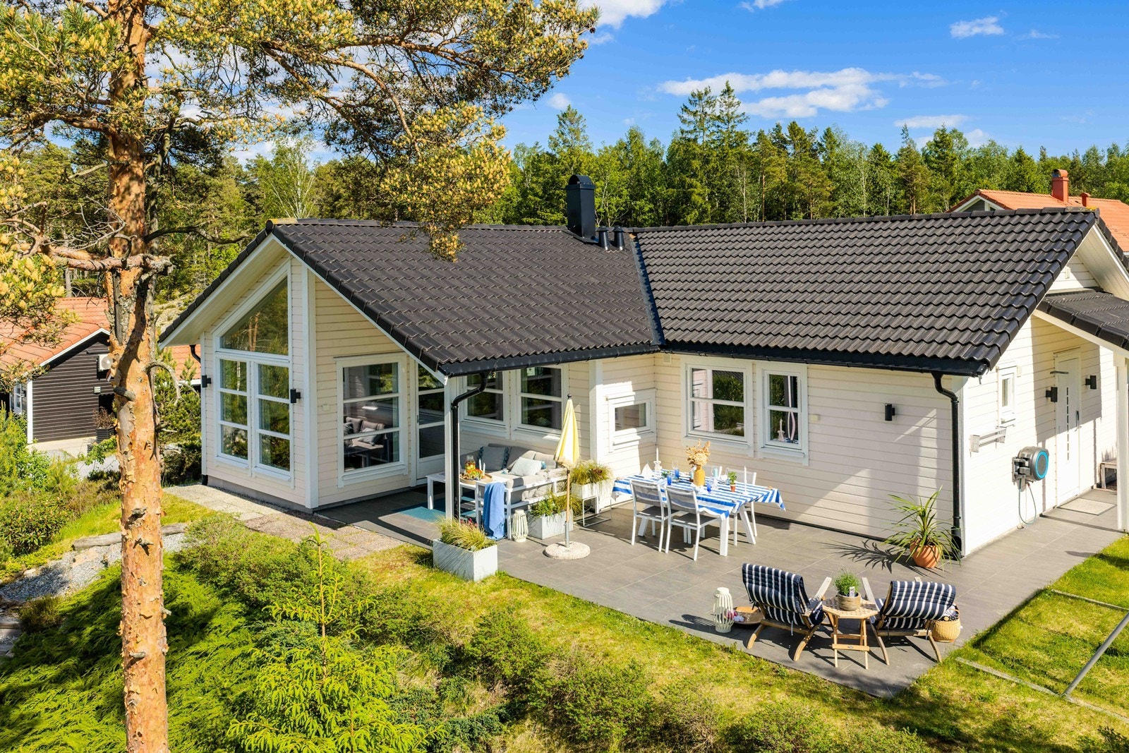 Store solrike uteplasser med hyggelig utsikt. Galleribilde