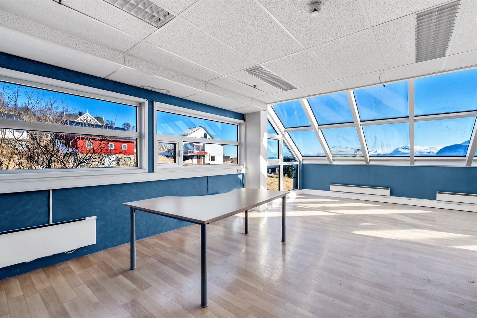 Ledig areal Galleribilde