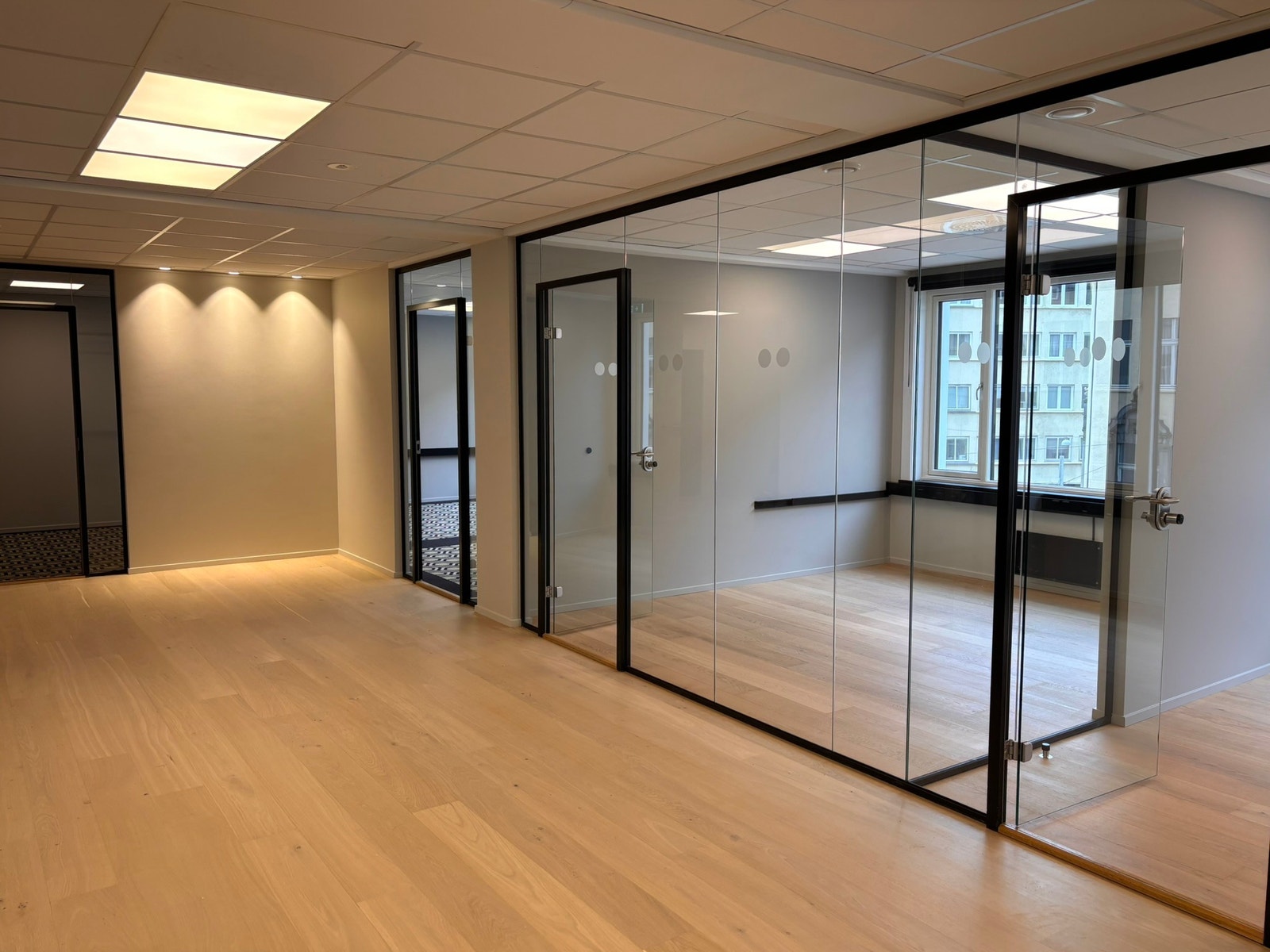Store, lyse flater Galleribilde