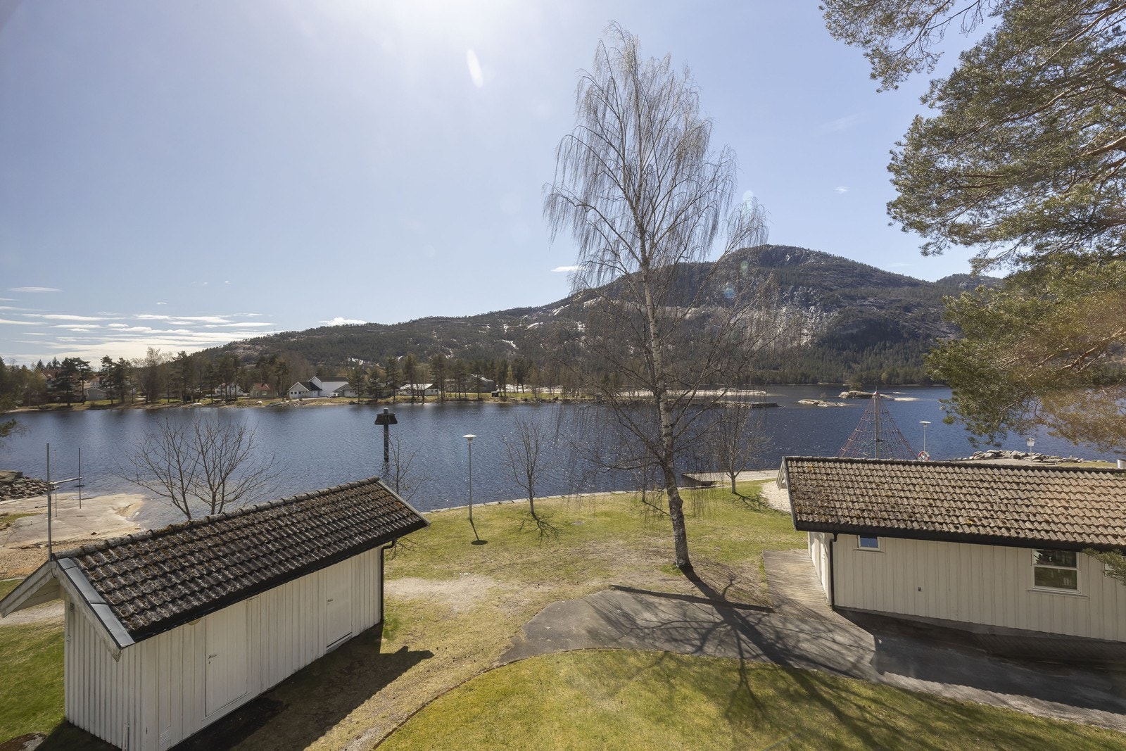 Flott utsikt fra loftsetasje Galleribilde