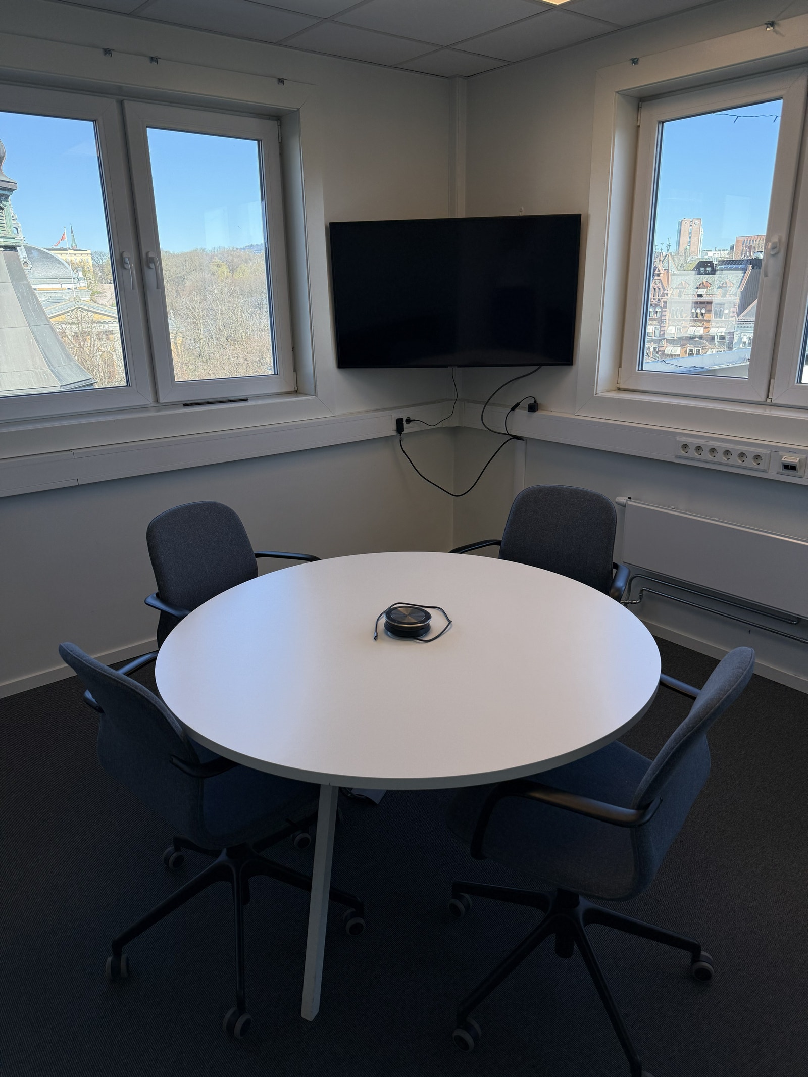 et av møterommene i lokalet Galleribilde