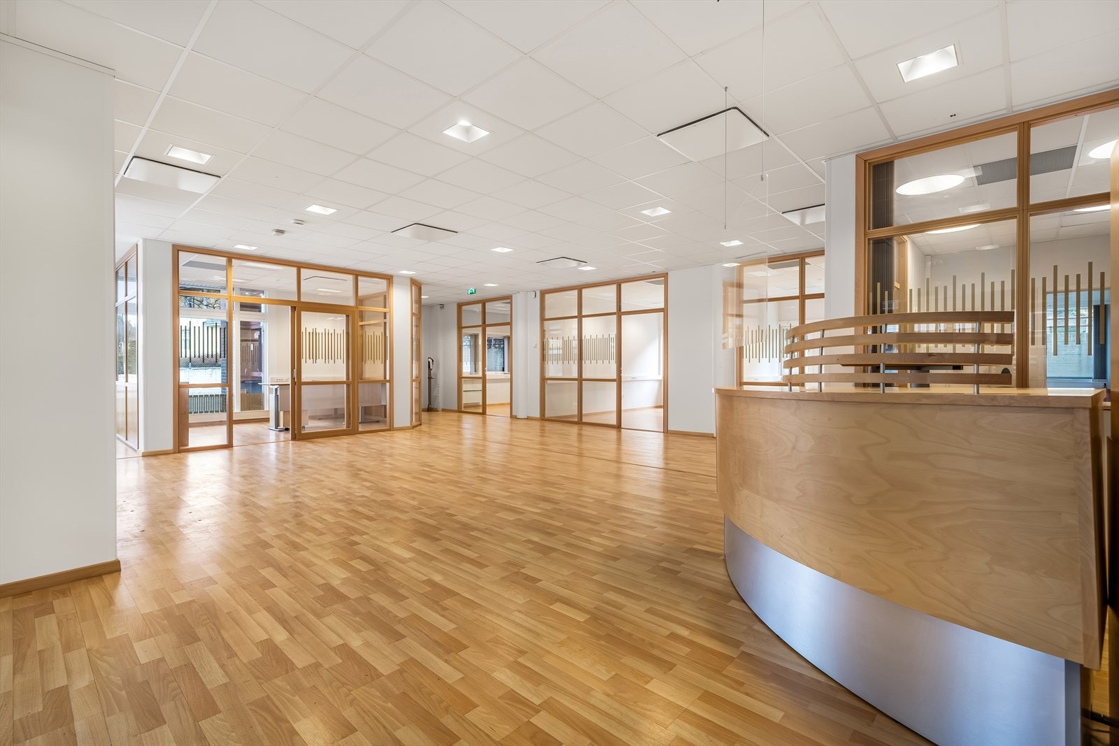 Tidligere lokaler til Flekkefjord Sparebank. Galleribilde