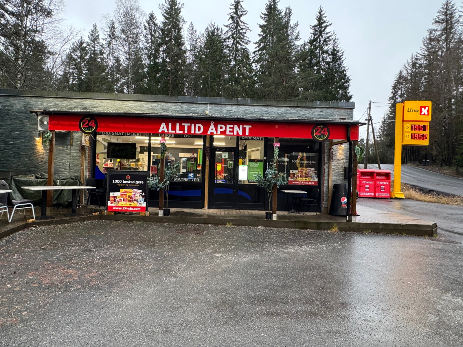 Front, 24 Sju AS, et døgnåpent og selvbetjent konsept for dagligvare. Galleribilde