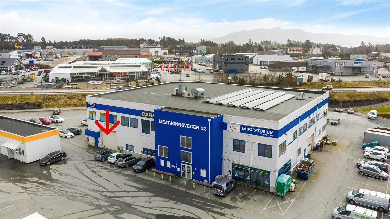 Hjørneseksjon med 4 parkeringsplasser Galleribilde