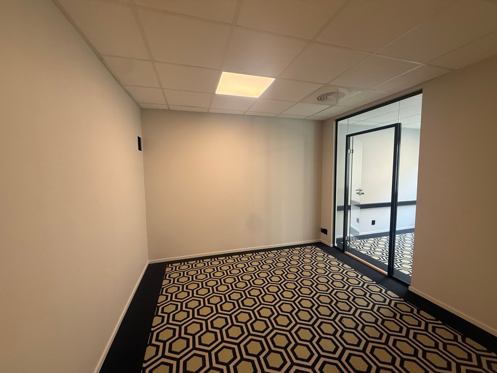 Lite teamsrom Galleribilde