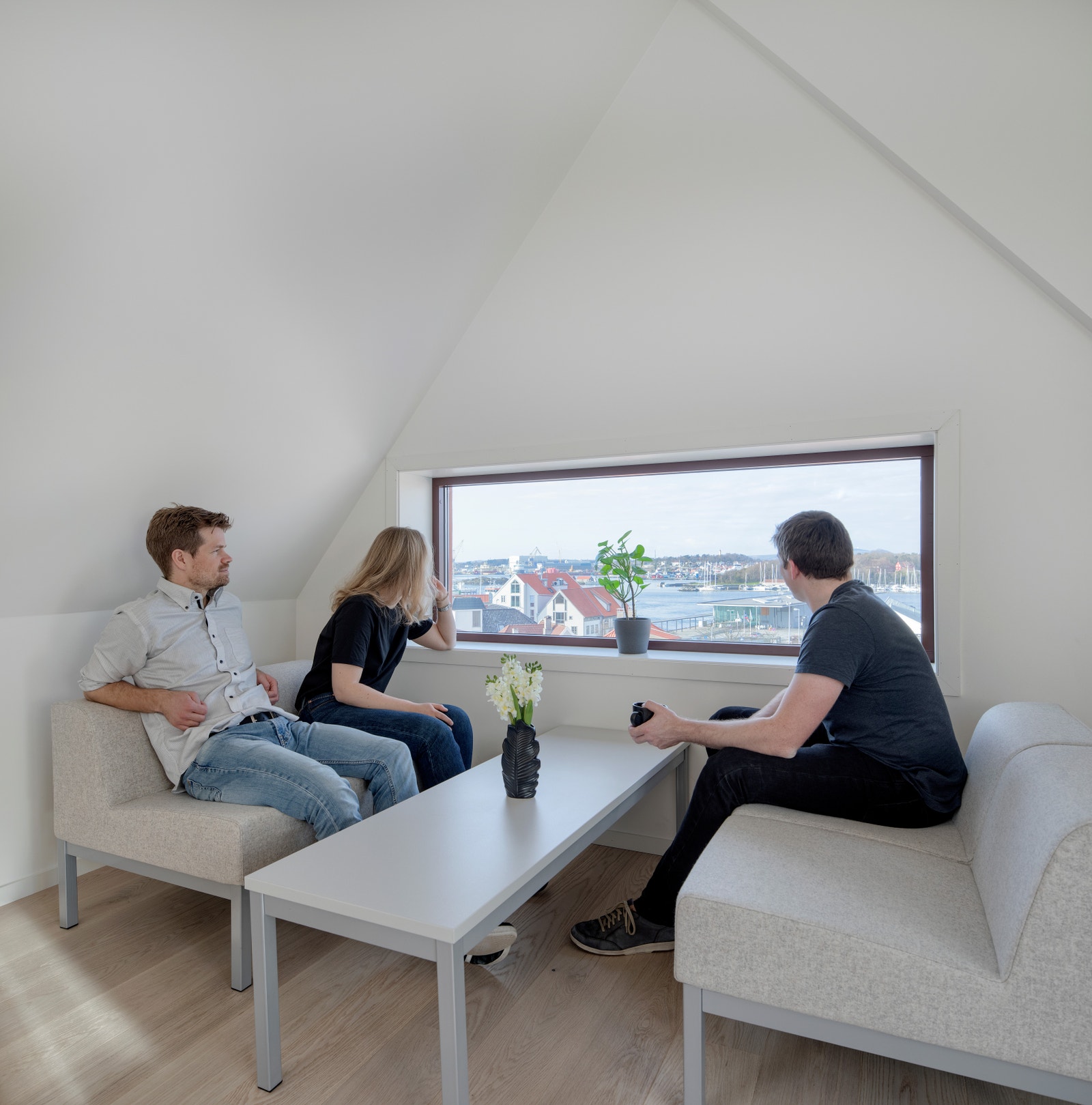 Sosial sone i møterom/ spiserom i 3 etasje, Pedersgata 8, Stavanger. Galleribilde
