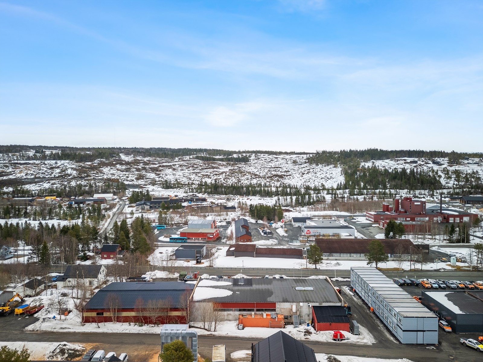 Parkeringsmulighetene er dessuten svært gode på felles offentlig parkeringsplass Galleribilde