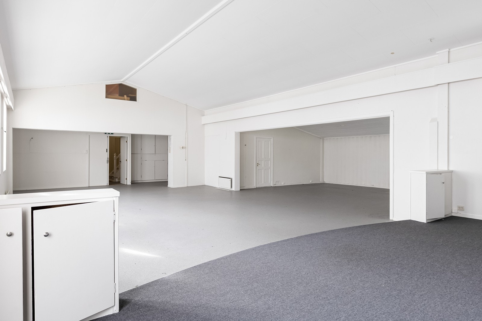 Forsamlingssal. Galleribilde