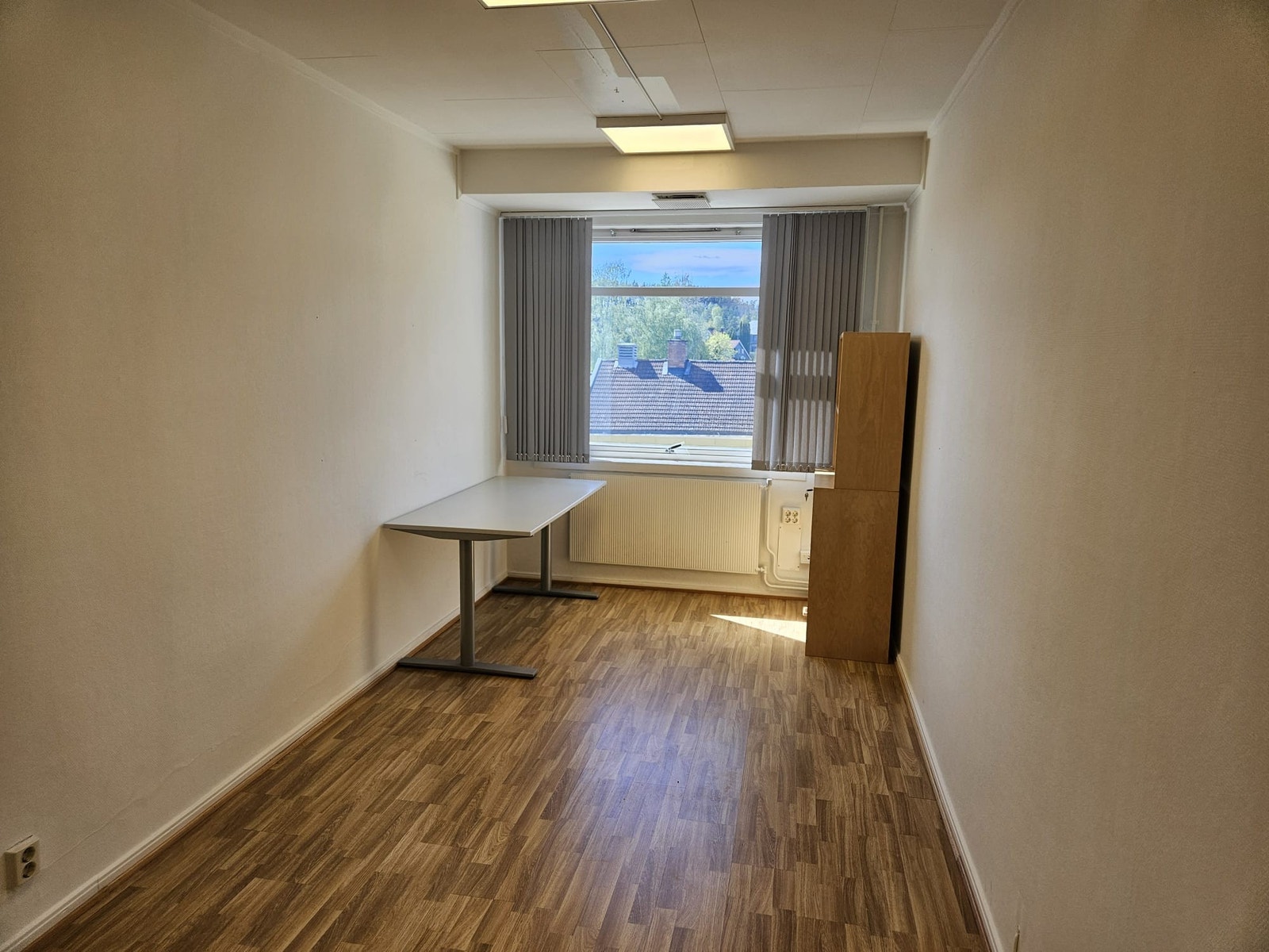 Vi har også ett enkelt kontor ledig for riktig leietaker :-) Galleribilde