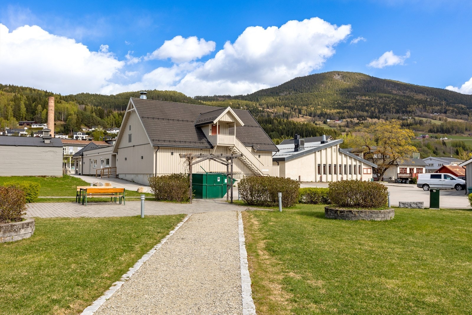 Liten park i sentrum Galleribilde