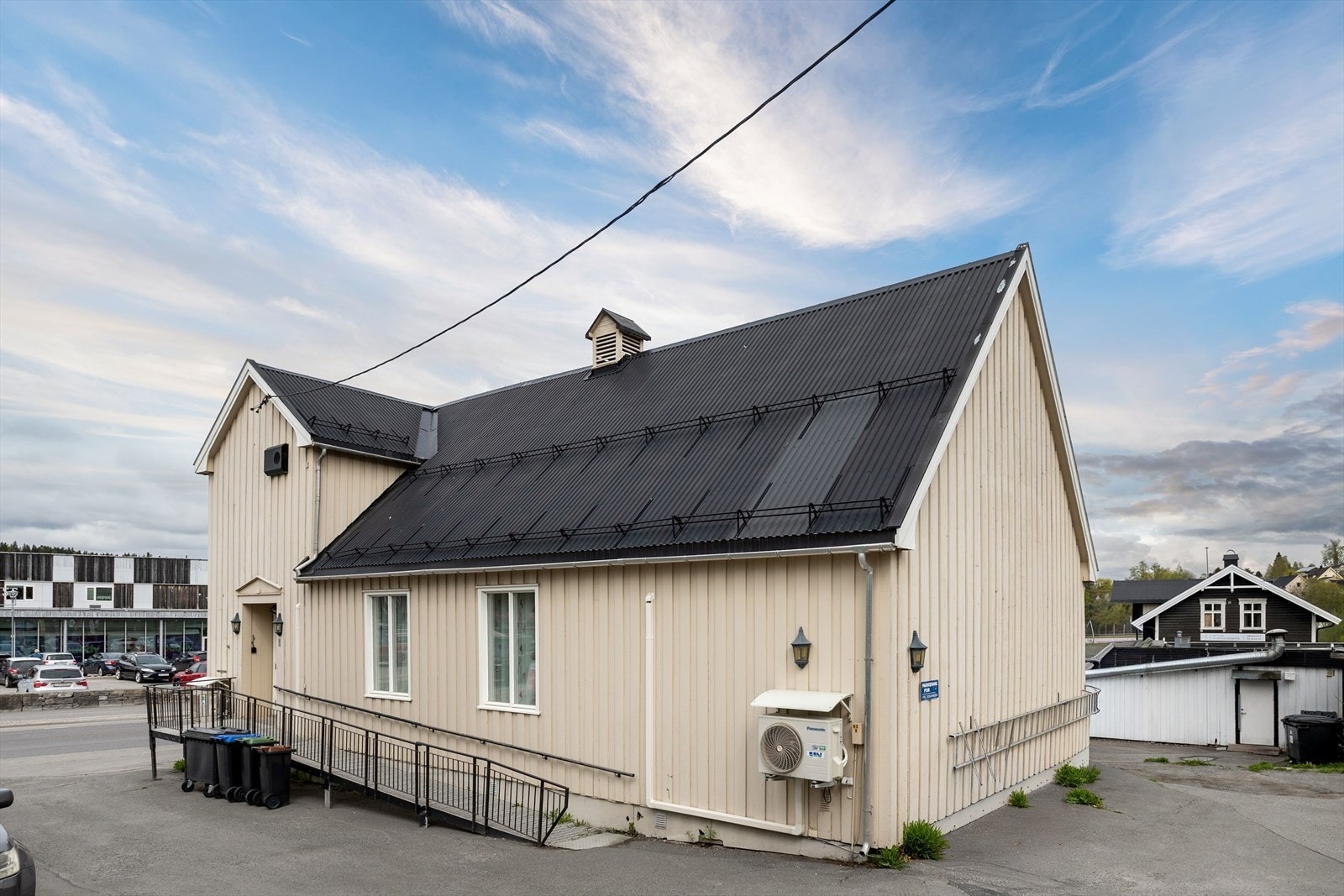 Fasadebilde. Galleribilde