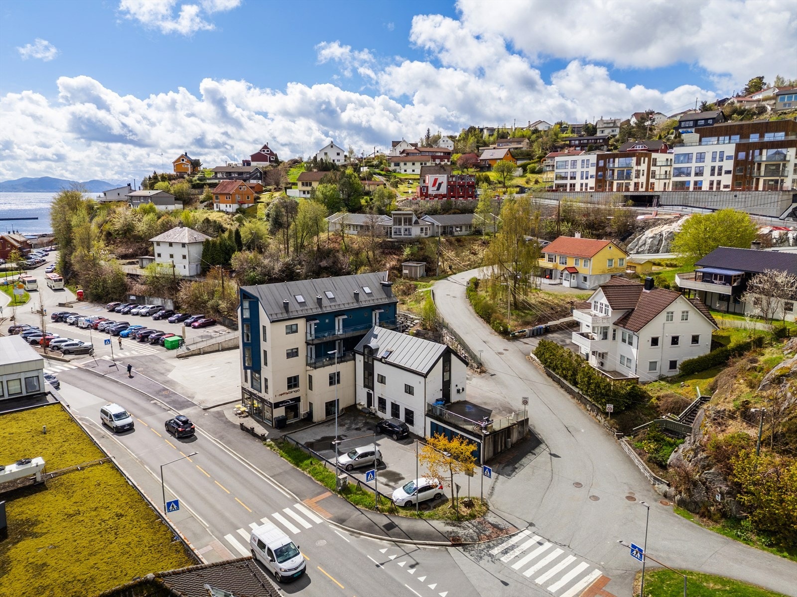 Stegen 2 - Fasade Galleribilde