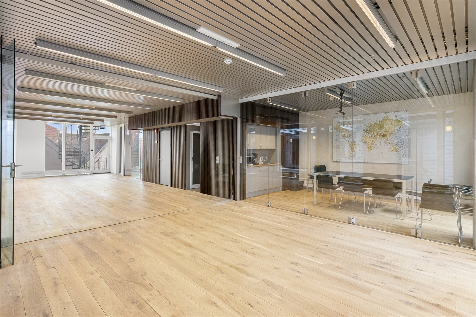 Åpent landskap og møterom (H4) Galleribilde