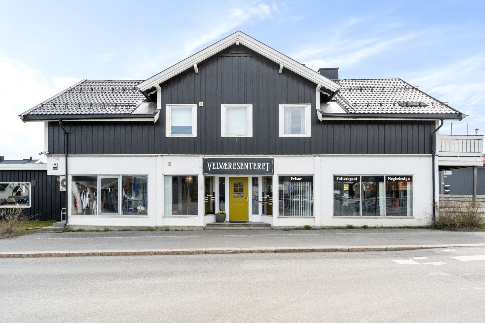 Spesielt med tanke på antall leiligheter, samt eiendommens sentrale beliggenhet. Galleribilde