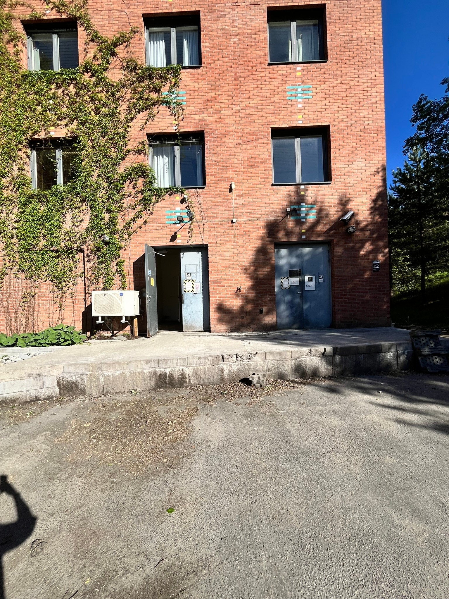 Varelevering med god plass Galleribilde