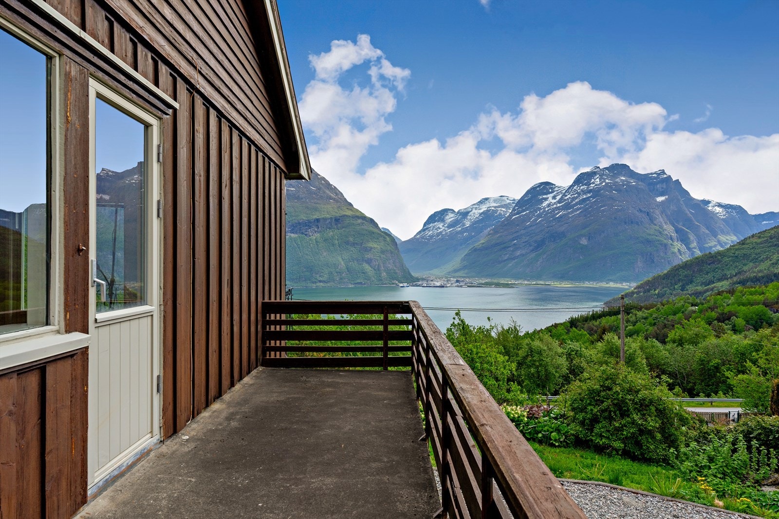 Her kan man nyte solen med unik utsikt! Galleribilde